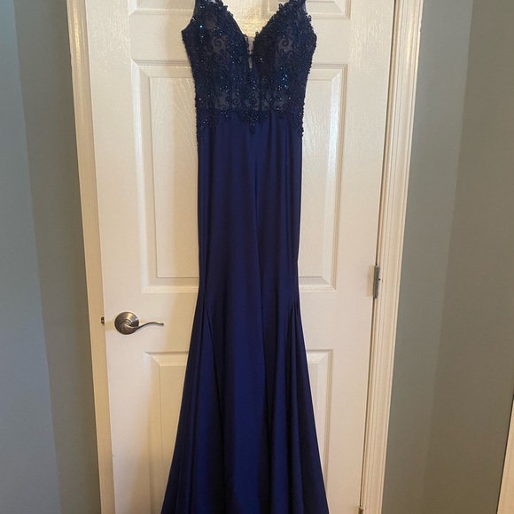 Prom Dress from Jan’s Boutique - Picture 2 of 3